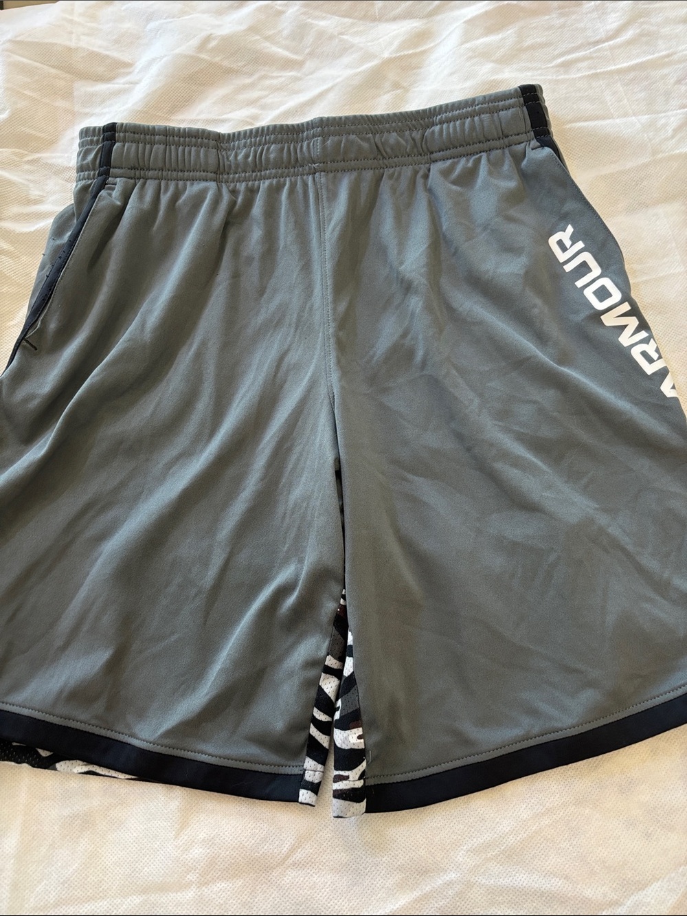 Under Armour Men's Slate Gray Athletic Shorts with Black Trim